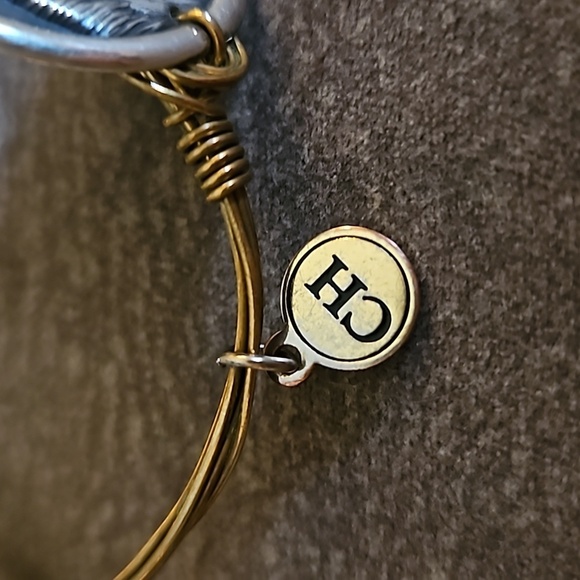 ARTISAN CH Rustic Equestrian Horse Coin Wire Wrapped Bracelet - Picture 8 of 8